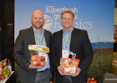 Promoting Autumn Glory in pouch bags as well as tote bags are Brian Hake and Dan Harrington with Domex Superfresh Growers.